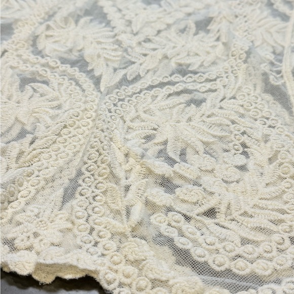 Ultra Pink Cream Lace Blouse size XL - Picture 4 of 4